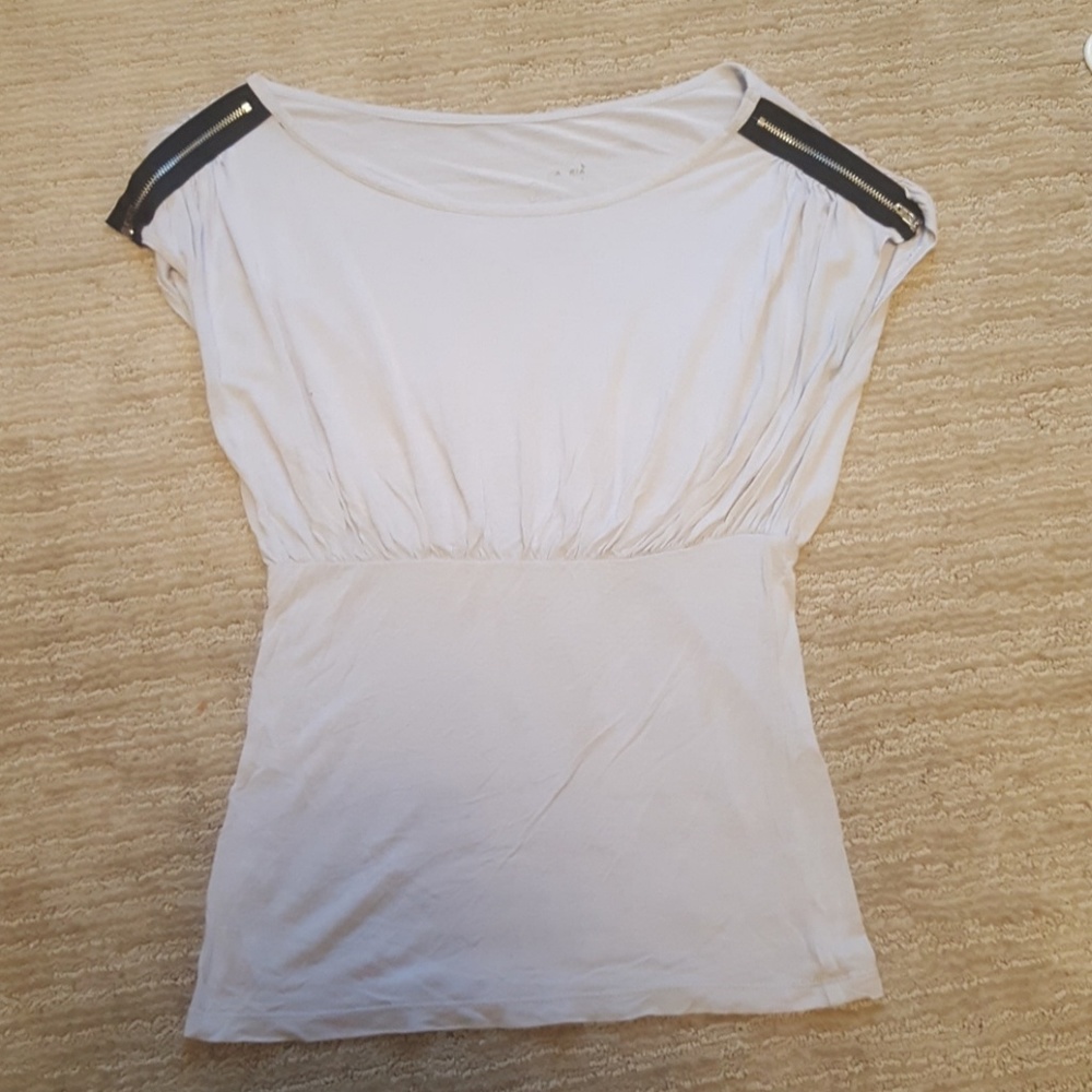 Cotton,blouse with black zipper detail